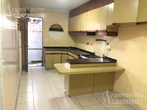 CASA en VENTA - Acassuso - Vías a Libertador