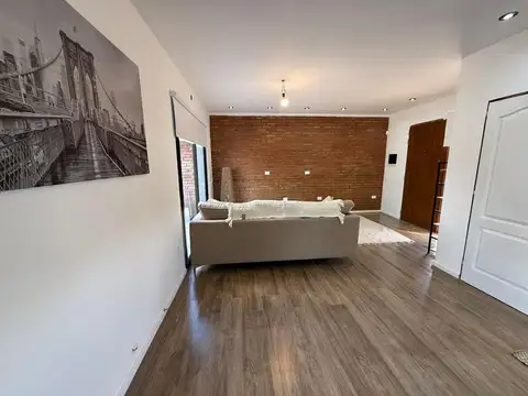 Casa 3 ambientes con 2 baños