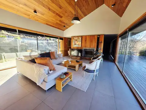 VENTA CASA SAN MARTIN DE LOS ANDES . LA RESERVA BAJA