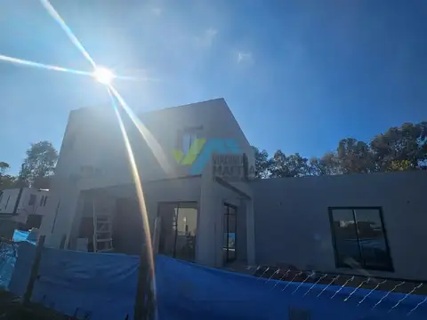 Casa en Venta en Pilar del Este - Santa Lucia, USD 220.000