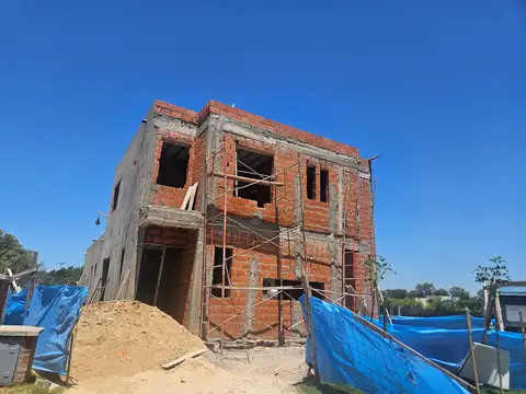 Barrio Cerrado Santa Lucia - Pilar del Este 100