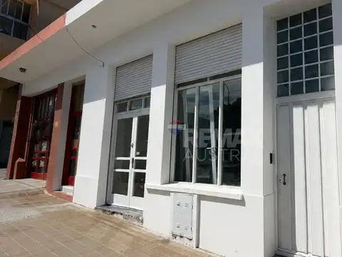 Salon en Zona Comercial