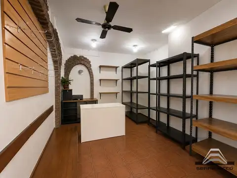 Local en Alquiler en Villa del Parque, $ 790.000