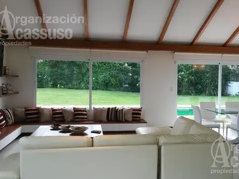 Casa 5 ambientes con 5 baños