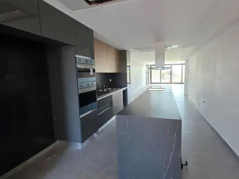 Departamento 5 ambientes con 4 baños