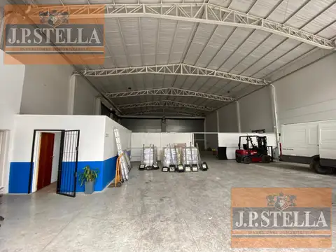 Local en Alquiler en Villa Luzuriaga, USD 5.000