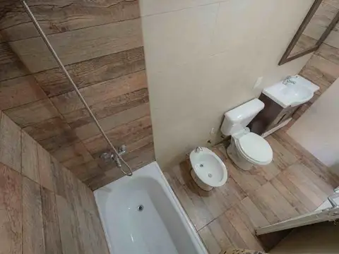 MONOAMBIENETE C/BALCON/EXCELENTE ESTADO/UBICACION!