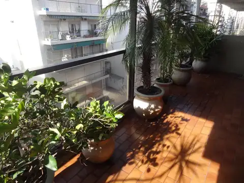 ESPECTACULAR DEPARTAMENTO EN BARRIO NORTE DE 4 AMBIENTES- ALTO PALERMO