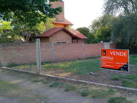 Lote céntrico a pasos de todo! sobre Juana Azurduy.