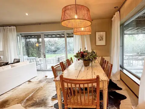 Casa 5 ambientes con 3 baños