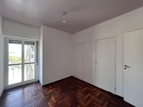 DTO 3 AMBIENTES - ZONA COMERCIAL - AVENIDA ROSALES