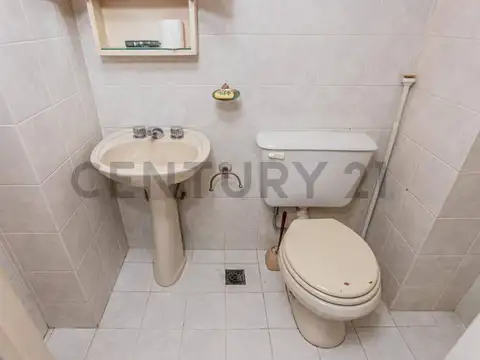 Hermoso Duplex, 4 dormitorios, escritorio, luminoso, 2 cocheras, al frente, oportunidad 