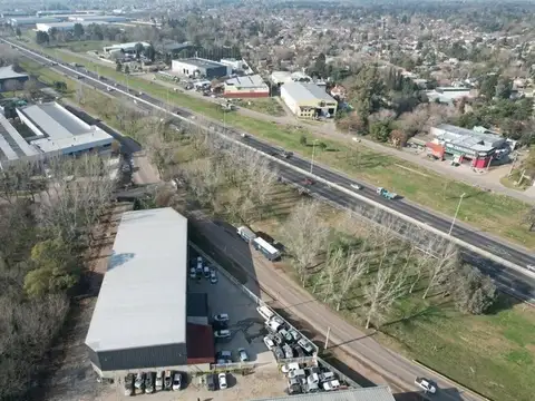 DEPOSITO EN VENTA 910M2 CUB COLECTORA SUR MORENO