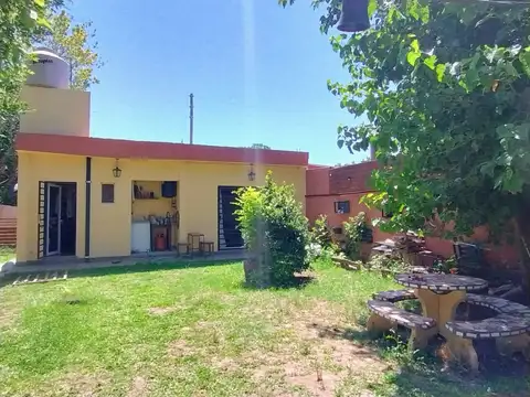 Venta de Casa 4 Ambientes 375M2 PONTEVEDRA