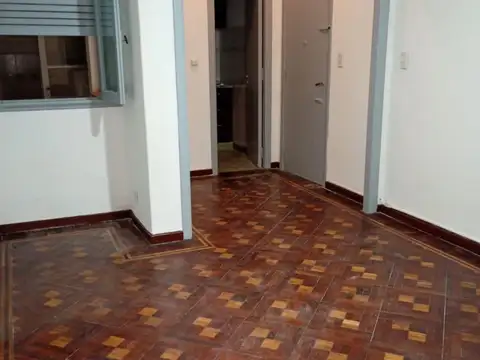 TREINTA Y TRES ORIENTALES 200, Piso pb