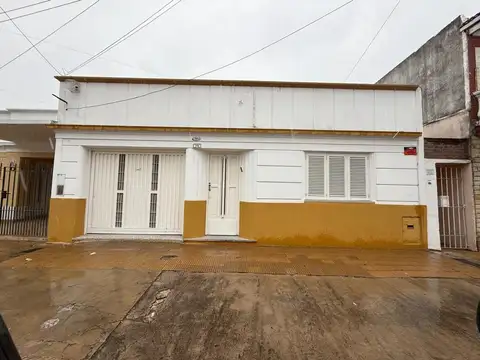 En venta Casa amplia y elegante  en Bernal Oeste