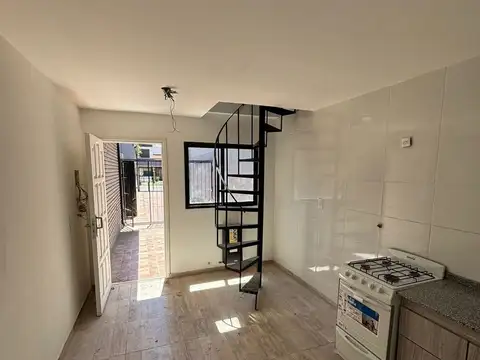VENTA. PH 2 AMBIENTES A ESTRENAR. MISIONES Y ALVARADO. MAR DEL PLATA