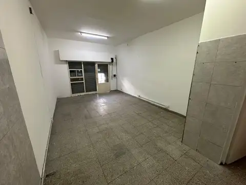 Local en Alquiler en Jose Marmol, $ 350.000