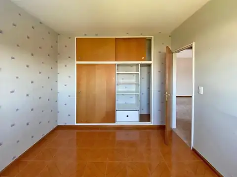 Sullivan 351 , Piso 8