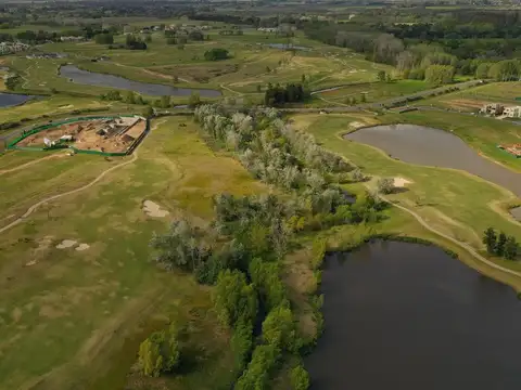 Lote en venta perimetral en La Calesa- Pilará- Pilar