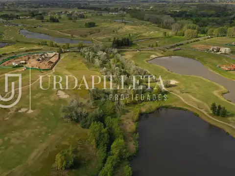 Terreno en Venta de 931,0 m2