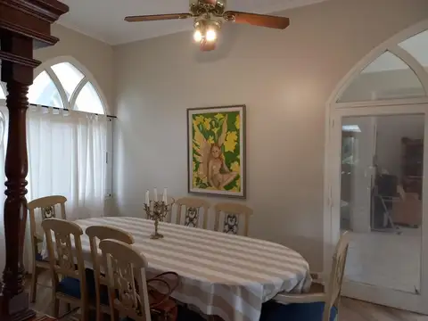 Casa 6 ambientes con 3 baños