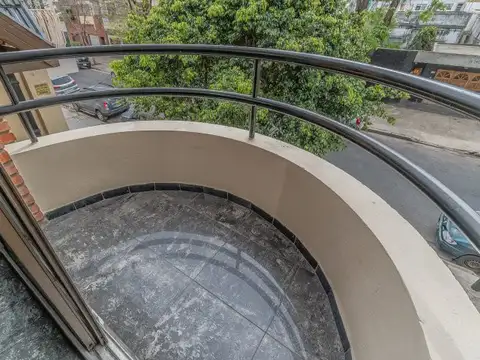 Casa 5 ambientes con 6 baños