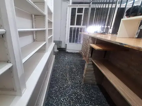 ALQUILER DE LOCAL * RUBROS VARIADOS 