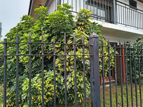 Triplex en venta apto crèdito en Temperley