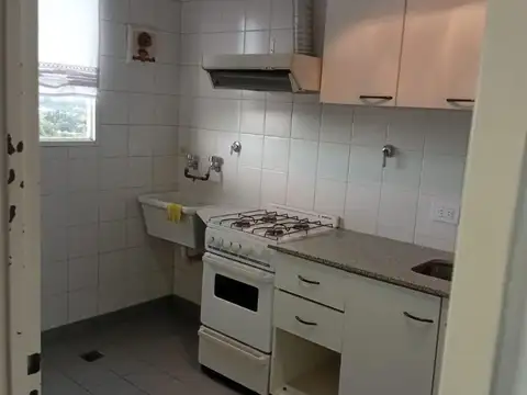 D Elia 100, Piso 14