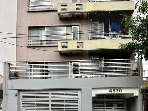 SUPER MODERNO, CON BALCON, SEMI PISO ,RECIEN PINTADO