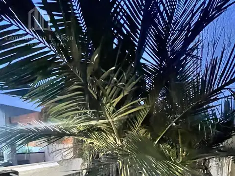 Casa con jardin - 4 ambientes -  en  Lomas de Zamora