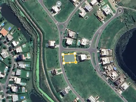 Avenida de los Lagos 10000