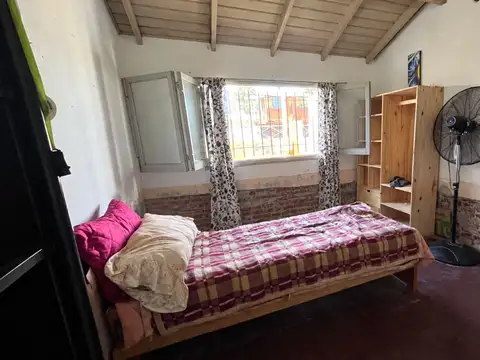Casa 4 ambientes con 1 baño