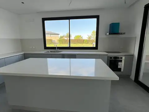 Casa en  El Canton Golf