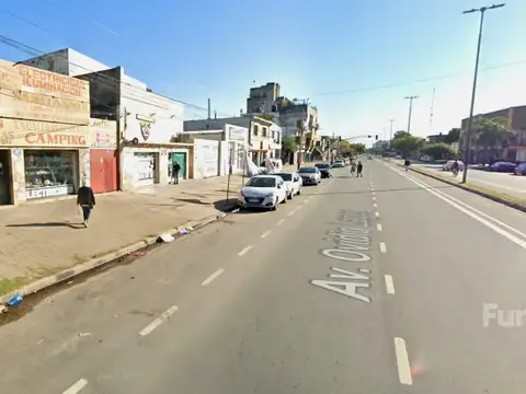 Local en Venta en Domingo Matheu, USD 210.000