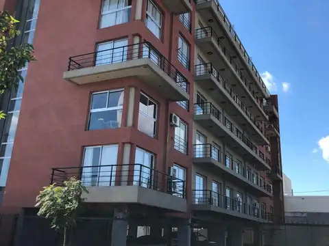 Av. Presidente Peron al 1700 - 3º B