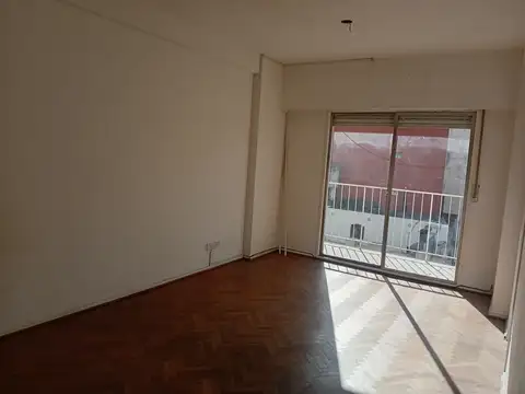 Paraguay 3200, Piso 6