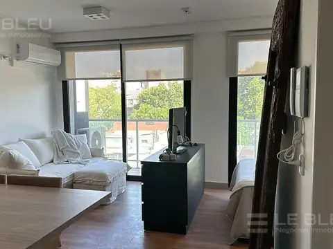 VENTA DEPARTAMENTO AMBIENTE Y MEDIO CON BALCON CORRIDO VILLA URQUIZA