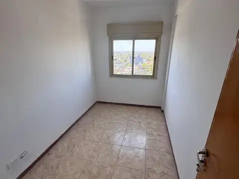 Departamento 4 Amb, Piso Alto, Luminoso y Seg. 24hs