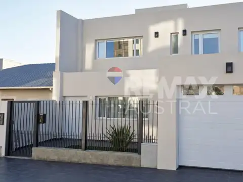 CASA 3 DORMITORIOS BARRIO ROCA