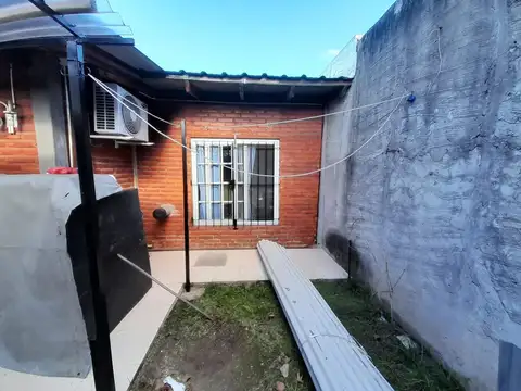 Depto Tipo Casa 3 ambientes con 2 baños