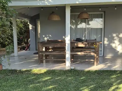 Casa en Alquiler al Oeste