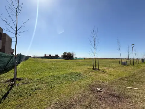 Terreno en Venta 52  mts Fondo