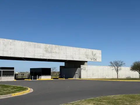 Av. Arturo Illia 100