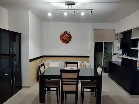 VENTA departamento 2 amb en MONTE CASTRO c/ balcón