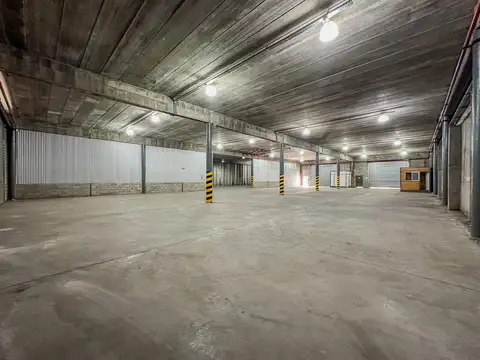 Galpon en Alquiler 40  mts Fondo