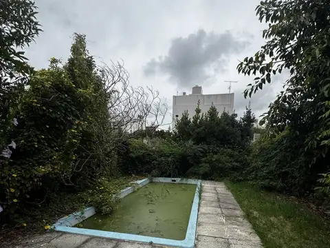 40 e/ 5 y 6 500, Piso 0