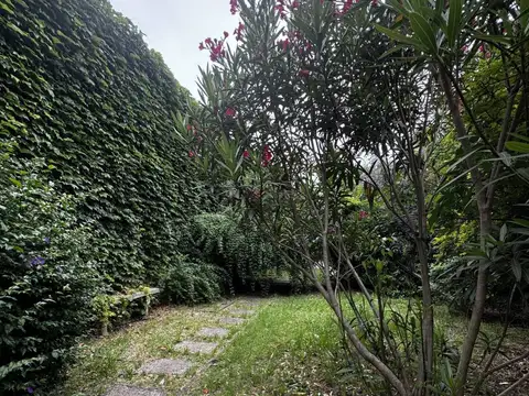 40 e/ 5 y 6 500, Piso 0