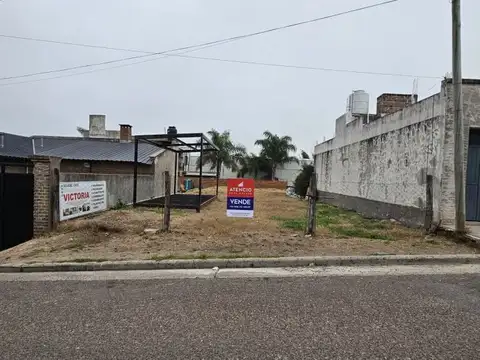 Terreno de 661m2 con excelente ubicación y todos los servicios!Piaggio e/ Montenegro y Prof. Sá...